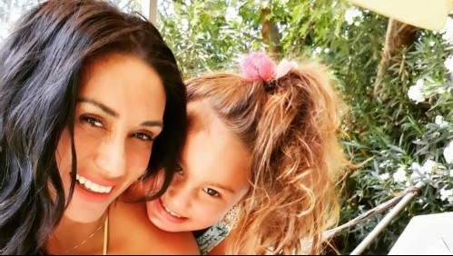 Pamela Díaz sube foto con su hija menor y seguidores destacan parecido con su hermana