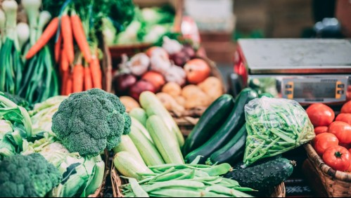 Las frutas y verduras que debes comer para reducir riesgo de demencia