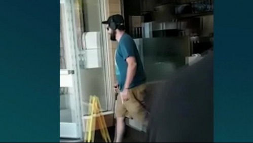 Día de furia: Destruye local de comida rápida por retraso en su hamburguesa en Canadá