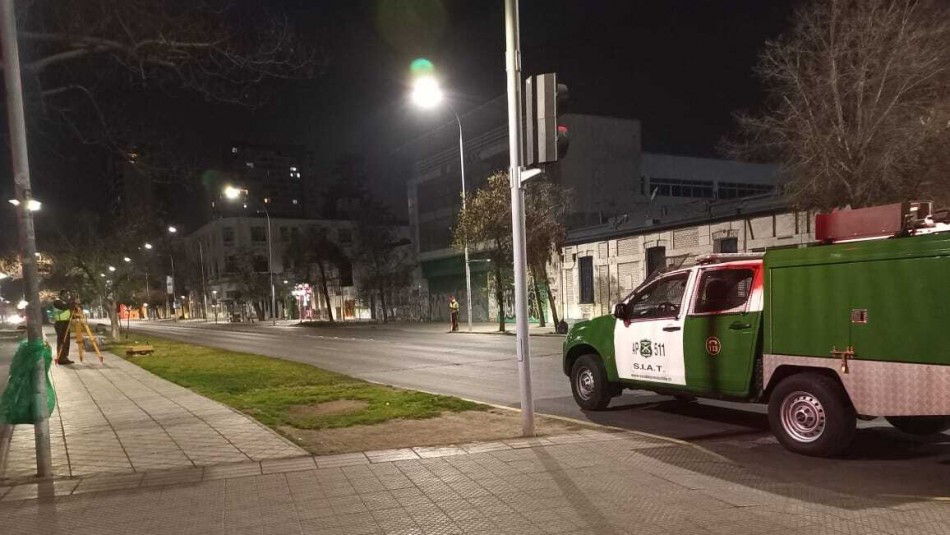 Mujer protagoniza fatal accidente en Santiago: Fallecido sería una persona en situación de calle