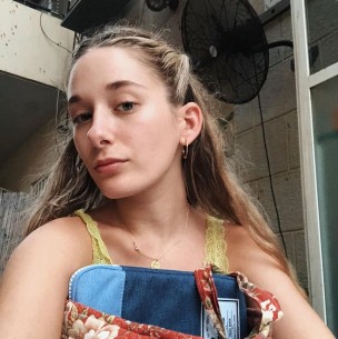 Hija de Farkas debuta como escritora con libro dedicado a la salud mental: Hija de Farkas debuta como escritora con libro dedicado a la salud mental: