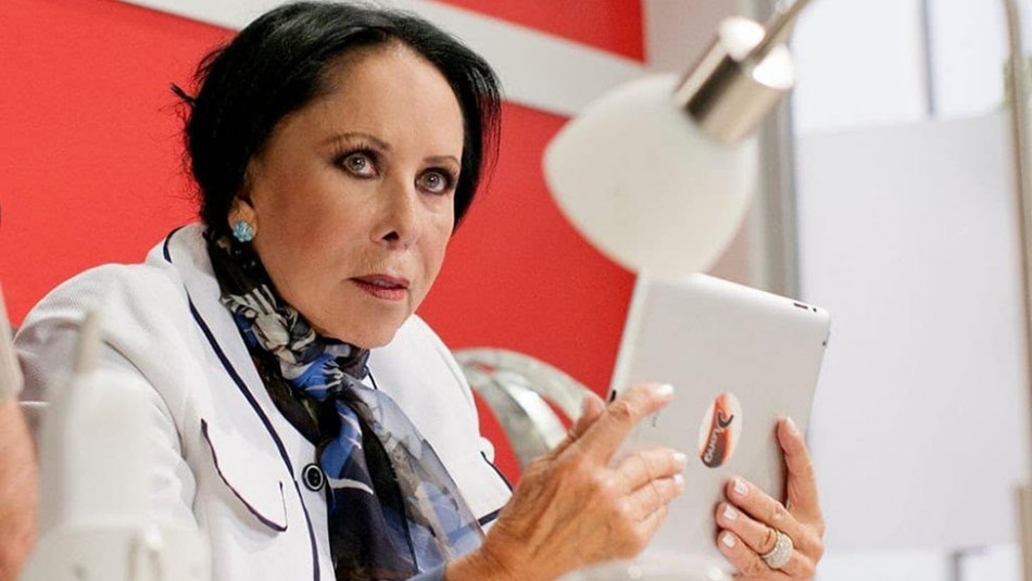Verónica Castro despide a villana de Verónica Castro despide a villana de