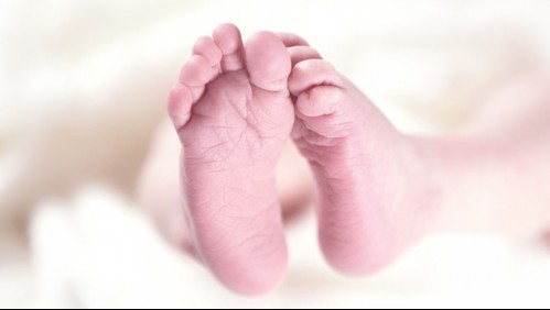 Acusan de asesinato a joven madre que ahogó a su bebé tras quedarse dormida drogada en la bañera