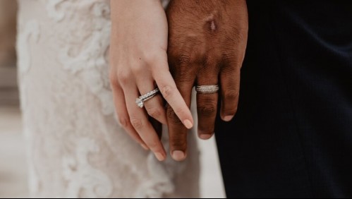El novio se contagia de Covid-19 y deciden celebrar la boda virtual por videollamada