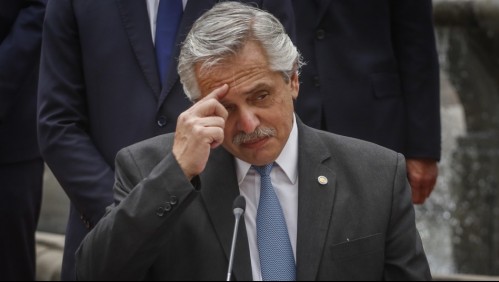 Presidente de Argentina culpó a su esposa tras críticas por festejo de cumpleaños en plena cuarentena