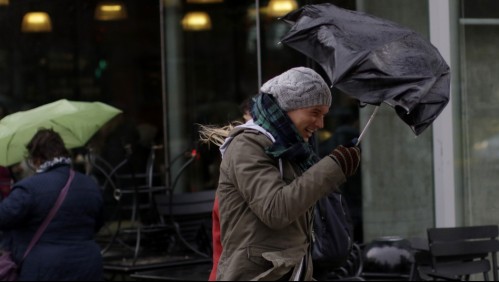 Vientos de hasta 90 kilómetros por hora: Meteorología entrega alerta para 7 regiones del país