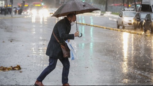 Lluvias en Santiago: Meteoróloga Michelle Adam anticipa llegada de 'tres sistemas frontales'