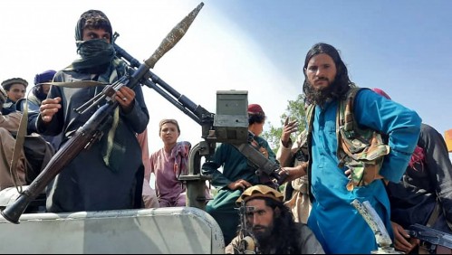 Presidente de Afganistán abandonó el país: Talibanes afirman haber ocupado varios sectores de Kabul
