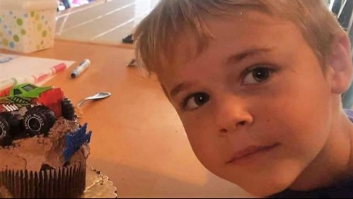 Niño de 7 años muere tras infectarse con ameba 'come cerebros' mientras nadaba en un lago