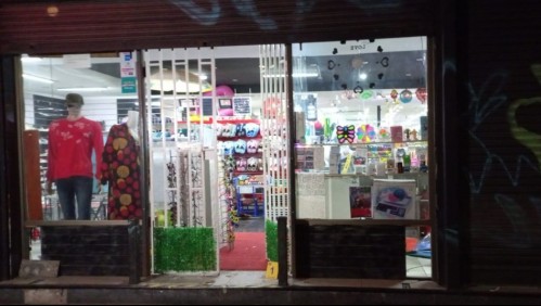 Trabajador de mall chino que cercenó la mano a un cliente queda en prisión preventiva