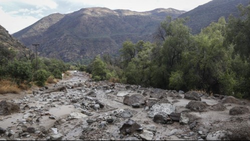 Lluvia en la Región Metropolitana: Hay posibilidad de que se generen aludes en el Cajón del Maipo