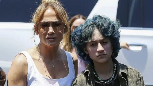 Jennifer Lopez y su hija Emme hacen una exhibición de abdominales con explosivos outfits