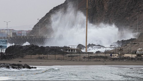 Emiten aviso por marejadas 'anormales' entre Corral y Coquimbo durante el fin de semana
