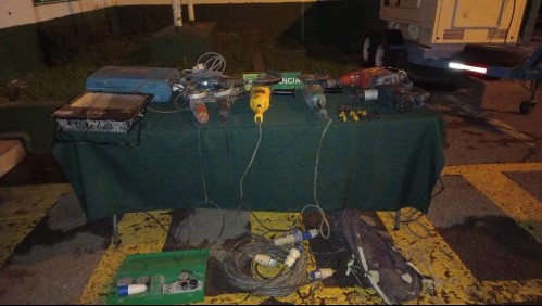 Detienen a nueve sujetos que robaron en una obra inmobiliaria en Santiago: Tres de ellos son menores de edad