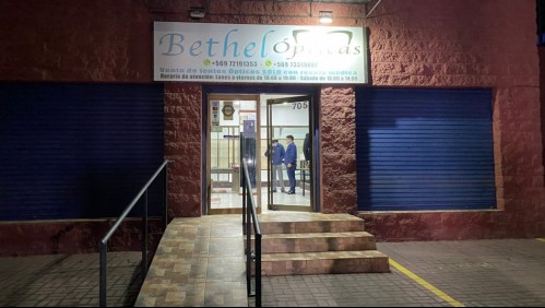 Robo en óptica de Estación Central: Sustrajeron especies avaluadas en 20 millones de pesos