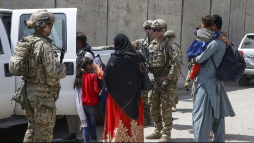 EEUU acelera evacuaciones de Afganistán tras advertencia de los talibanes