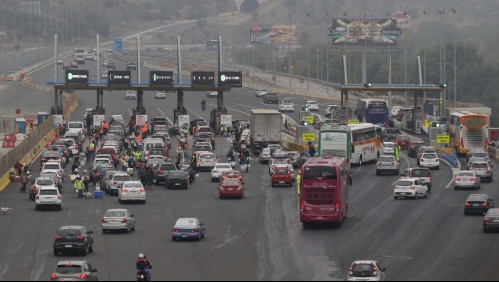 Autoridades llaman a 'planificar viajes' en Fiestas Patrias por masiva salida de turistas