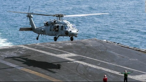 Un helicóptero de la Marina de EEUU se estrelló en el Pacífico y solo un miembro de la tripulación ha sido rescatado