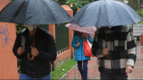 Se registran precipitaciones en comunas de Santiago