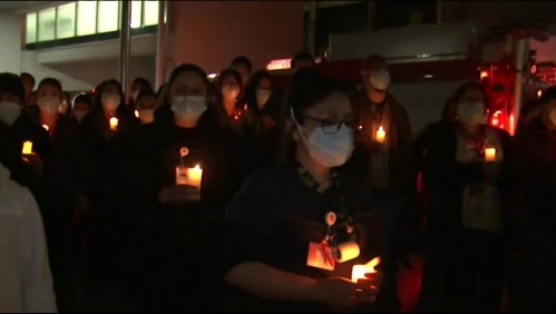 Día de la Condolencia y el Adiós: Esta noche se rinde homenaje a los fallecidos por coronavirus en el país