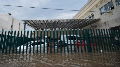 Al menos 17 pacientes mueren en hospital inundado por intensas lluvias en México