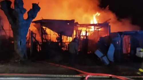 Hombre de 86 años muere en incendio que habría sido causado por familiares en estado de ebriedad