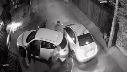 Familia fue víctima de portonazo frustrado en Maipú: 'No me dejaban bajar a mi hijo si no entregaba las llaves'