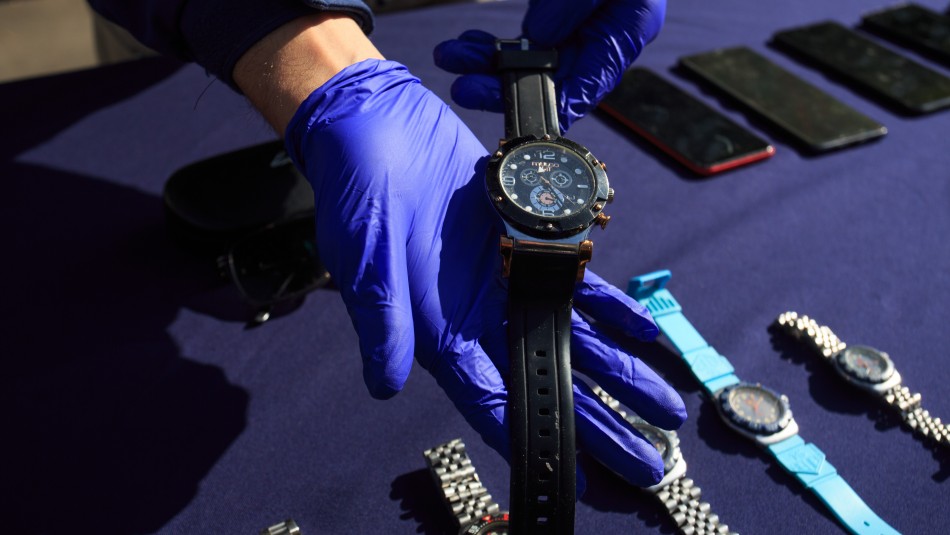Tráfico de relojes: la trama de documentos falsos para lanzas internacionales que traen artículos de lujo al país