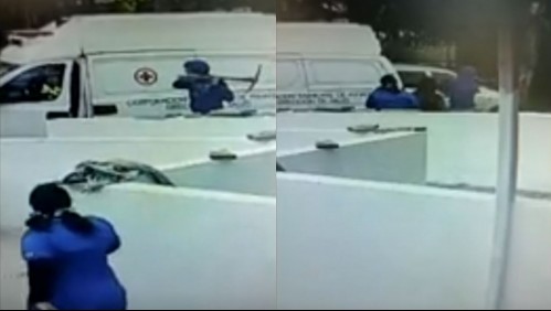 Video registra a sujeto amenazando a funcionario de la salud con una picota y dañando ambulancia