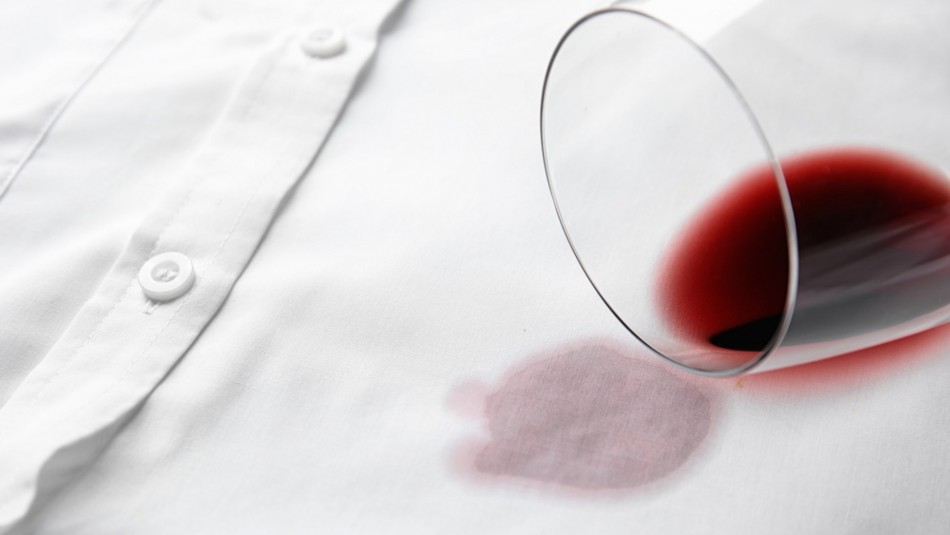 ¿Manchaste algo con vino? Así es como podrás sacar las manchas ¿Manchaste algo con vino? Así es como podrás sacar las manchas