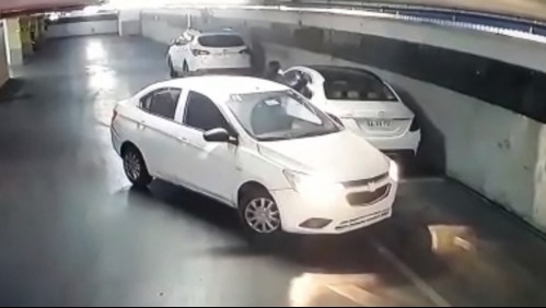 Detienen a dos mujeres que robaban rompiendo vidrios de autos: Una tiene 45 detenciones y 27 condenas