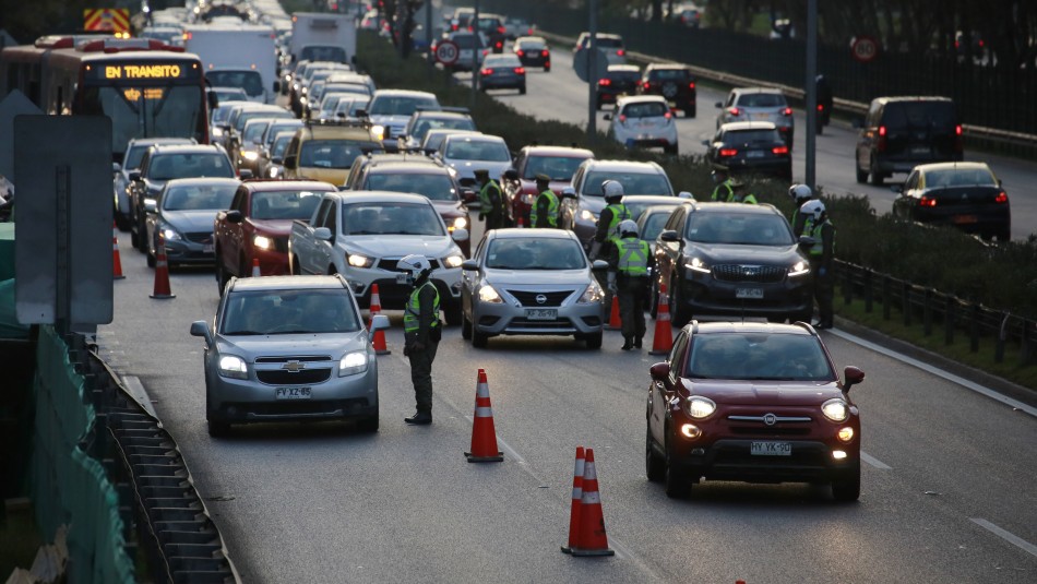 imagen-referencial Fiestas Patrias 2021: Más de 145 mil vehículos han salido de la Región Metropolitana