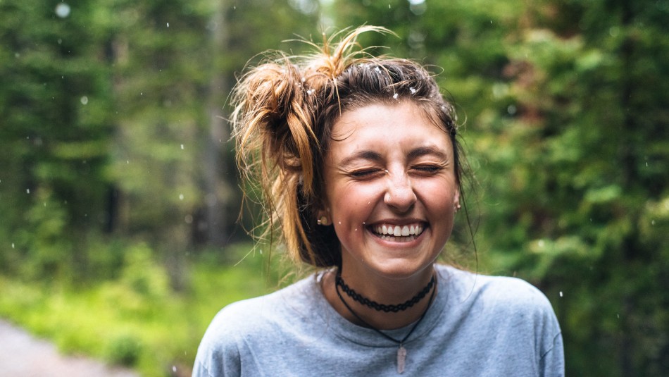 Sonreír te hace más feliz: Estas son las 4 evidencias científicas que lo comprueban Sonreír te hace más feliz: Estas son las 4 evidencias científicas que lo comprueban