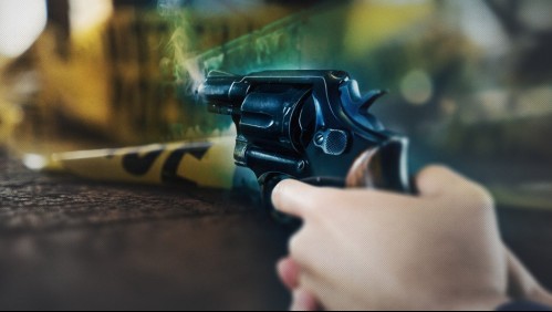 Mujer toma un revólver para sacarse una foto y termina matando a un amigo de un balazo en la cabeza en plena fiesta