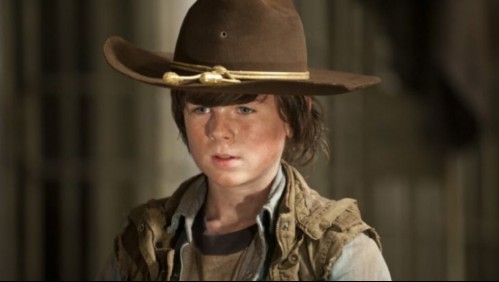 A más de 10 años del estreno de The Walking Dead: Así luce el pequeño niño que dio vida a Carl Grimes