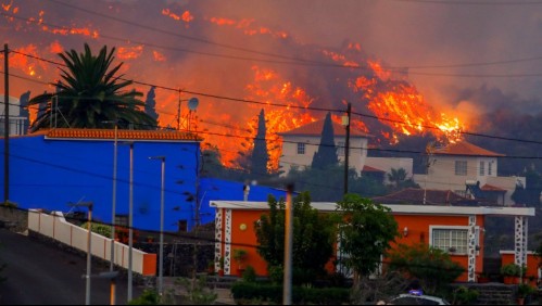 ¿Llegará al mar? Lava del volcán de las Canarias pierde velocidad pero mantiene capacidad destructiva