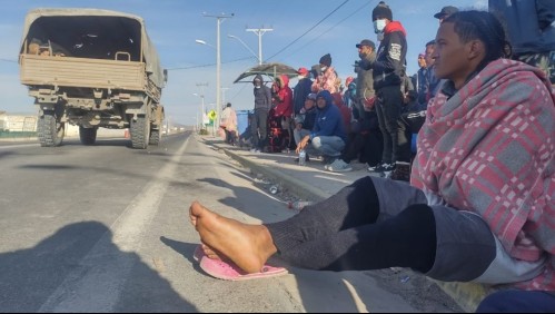 Crisis en Colchane se agudiza: alcalde habla de 'avalancha de migrantes irregulares' que esperan traslado a Iquique