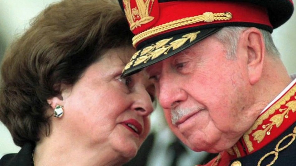 pinochet-lucia-hiriart-valdivia Municipio de Valdivia revoca título de