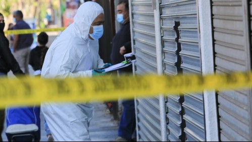 Investigan a funcionario de la PDI por crimen de joven mujer encontrada baleada en escalera de emergencia