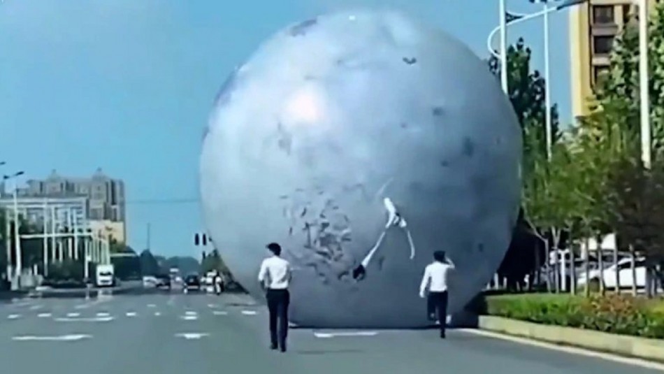 Chascarro en festival chino: Una luna gigante se Chascarro en festival chino: Una luna gigante se