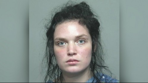 Joven madre apuñaló a su hija de tres años y la escondió en una bolsa de basura