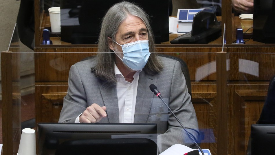 Senador Letelier cambia su postura inicial y dice que Senador Letelier cambia su postura inicial y dice que