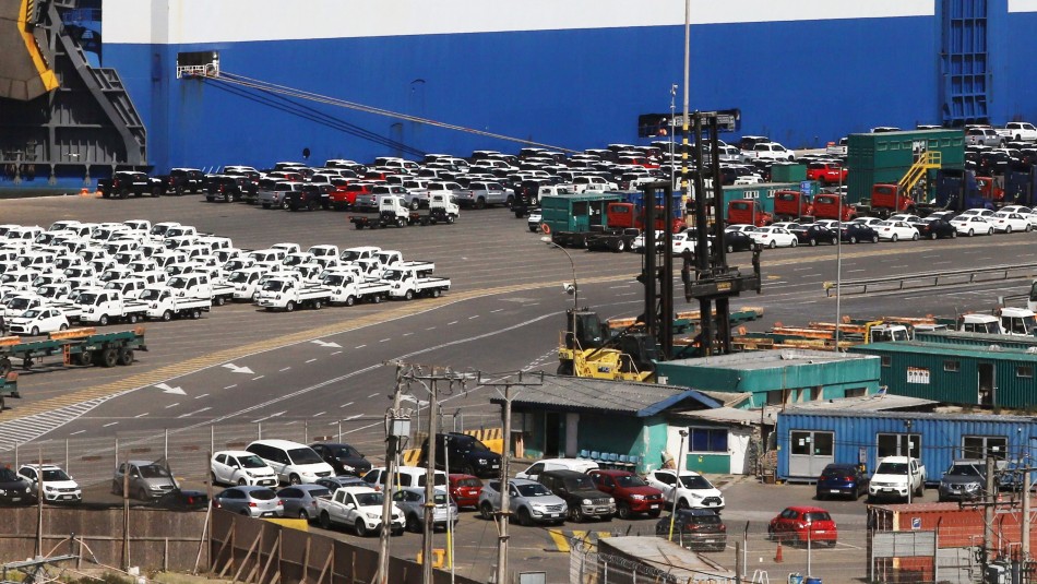 Presentan proyecto de ley para que automotoras respeten precios pactados al momento de la reserva Presentan proyecto de ley para que automotoras respeten precios pactados al momento de la reserva