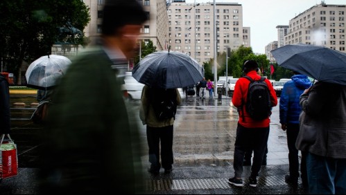 Lluvia en Santiago: anuncian 'posibilidad bien significativa' de precipitaciones para este fin de semana largo