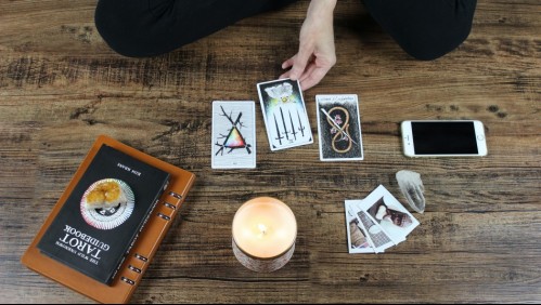 Hombre demanda a vidente por no lograr romper la 'maldición' que le impuso una exnovia