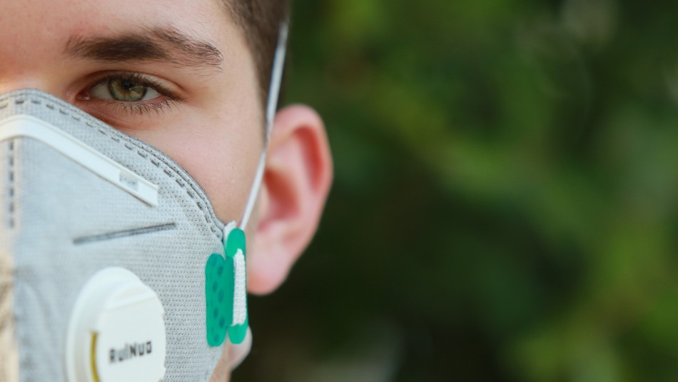 coronavirus-reinfectados-covid-19 Hombre con mascarilla