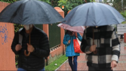 Lluvia en Santiago: Revisa cuándo podría volver a precipitar en la capital
