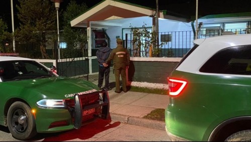 Hombre trató de agredir a su vecina con un hacha y luego destrozó su auto