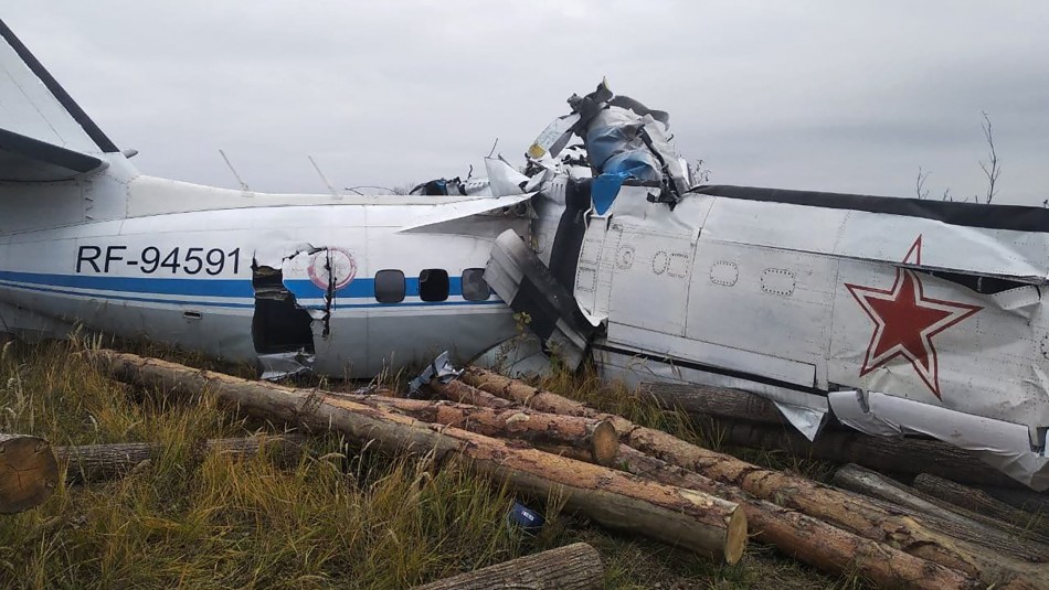 Al menos quince muertos tras estrellarse un avión de paracaidismo en Rusia Al menos quince muertos tras estrellarse un avión de paracaidismo en Rusia