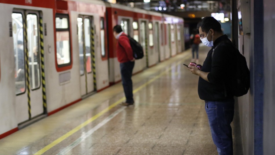 Metro de Santiago informa del cierre de cinco estaciones por 